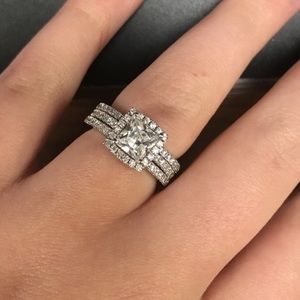Ring. Fashion Jewelry. Halo cushion CZ 2 pcs